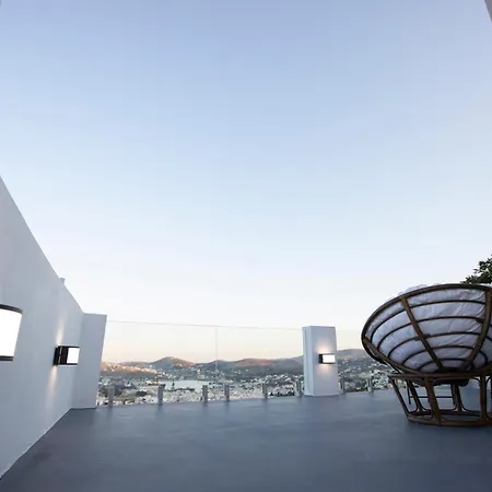 Stonehill Apartment *